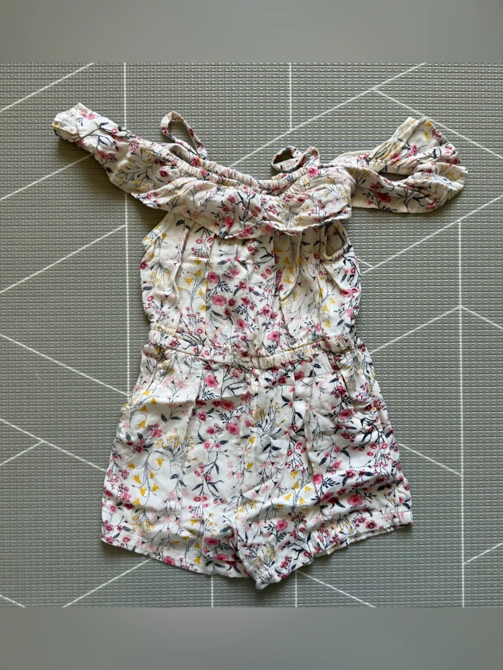 Old Navy|Baby girl/toddler sleeveless ruffle romper,size 4T•••Boho summer style